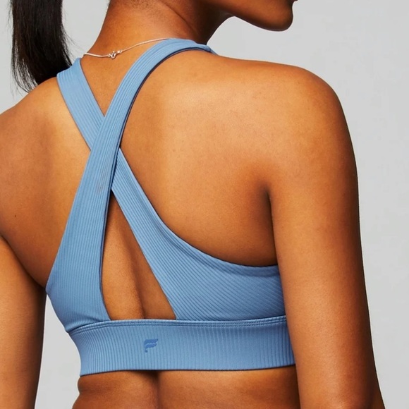 Fabletics Oasis Front Twist Bra - Picture 2 of 7
